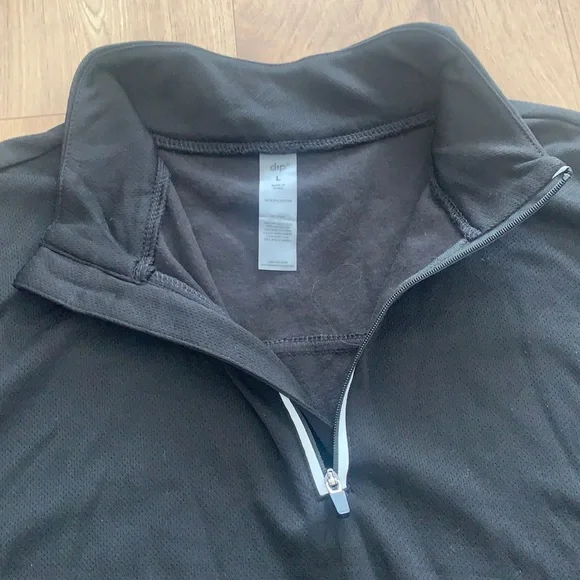 New long sleeve - Picture 3 of 4